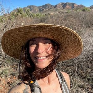 Meet your Posher, Gina